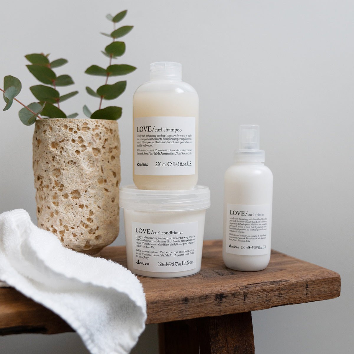 Translation missing: en.products.general.vendor: ESSENTIAL HAIRCARE LOVE CURL Shampoo  Curl enhancing and taming shampoo for curly or wavy hair -100x.jpg?v=1748015380