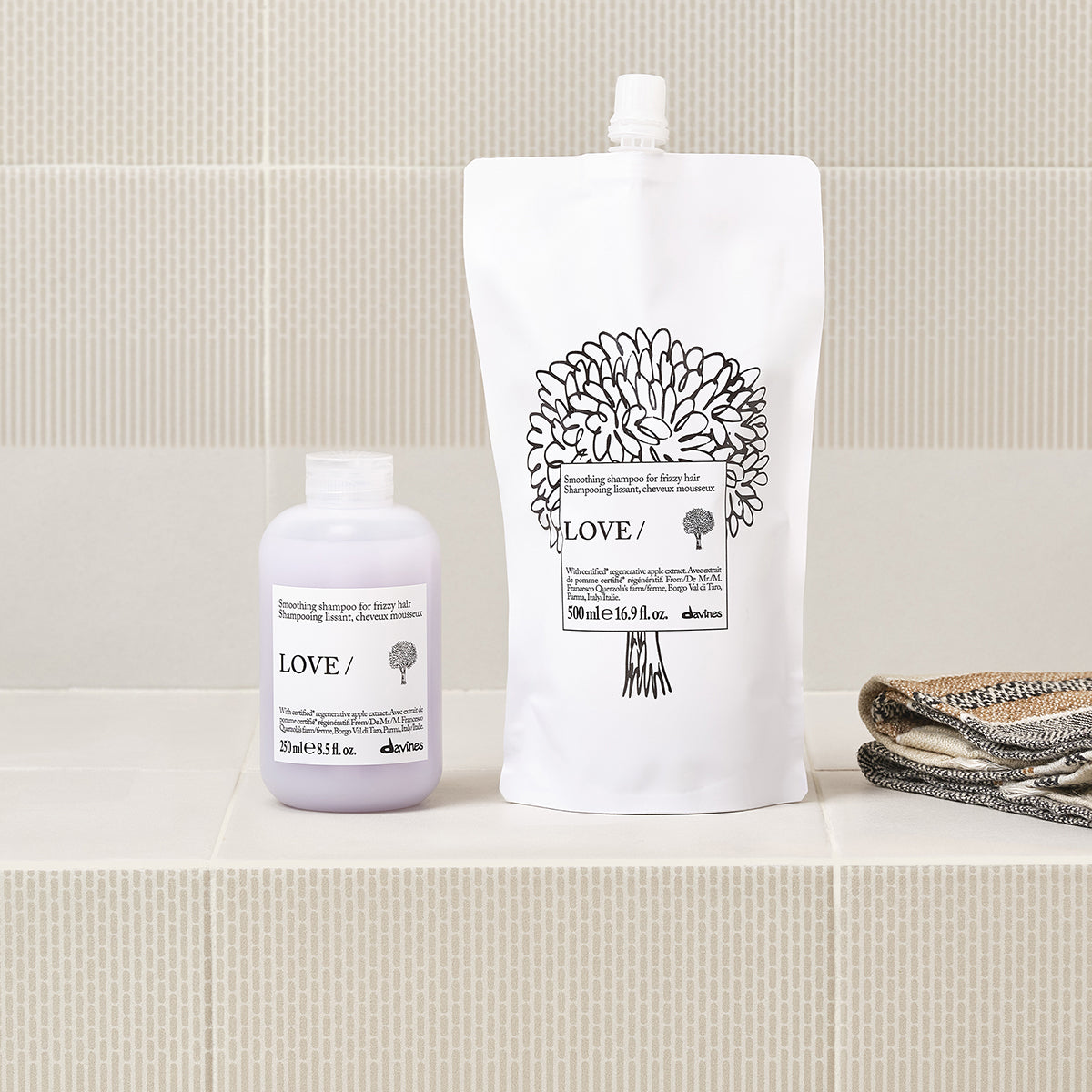 Davines UK LOVE SMOOTHING Shampoo for frizzy hair - Smoothing shampoo for frizzy hair