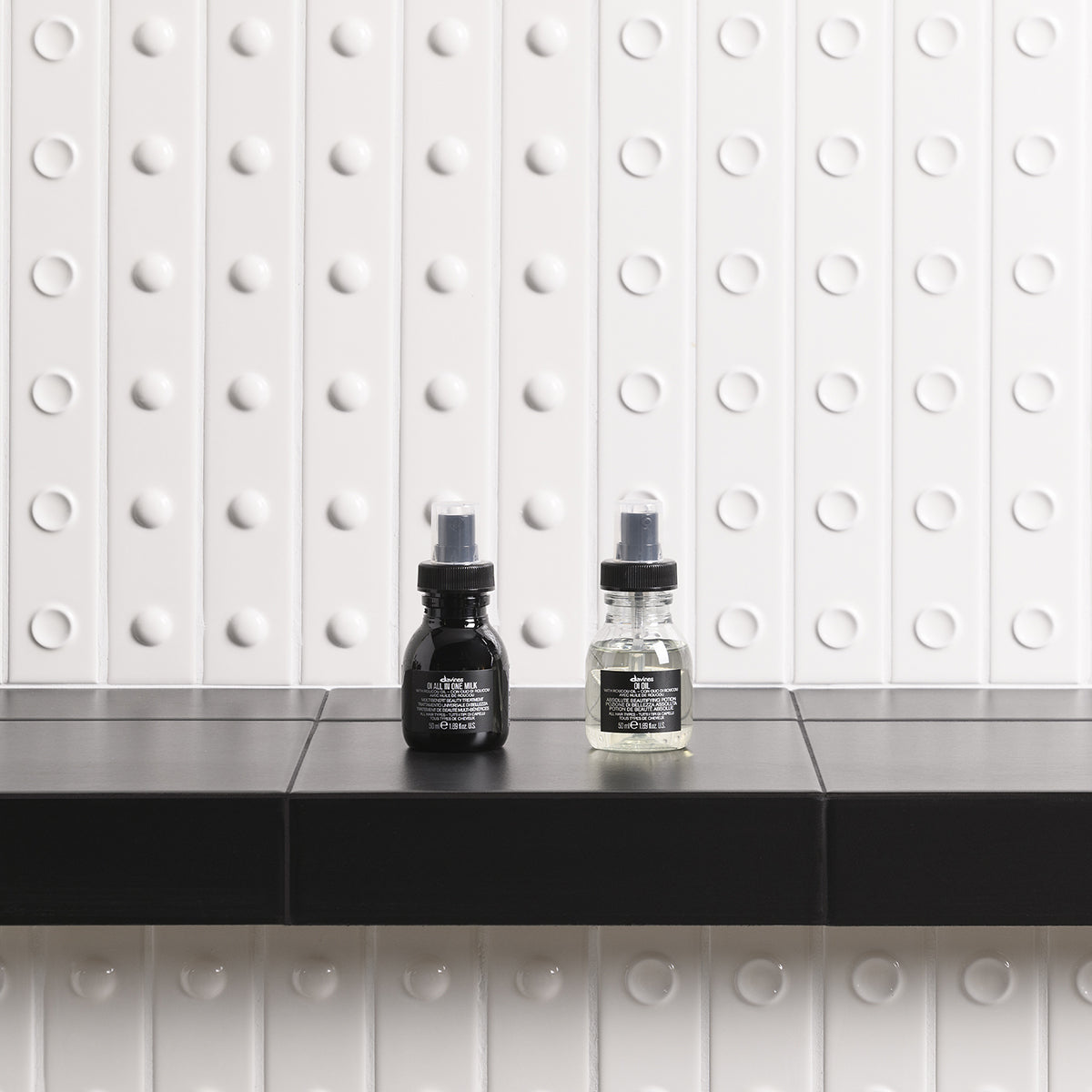 Davines UK OI All In One Milk - Leave-in hydrating treatment controls frizz, protects from heat, and adds shine and softness