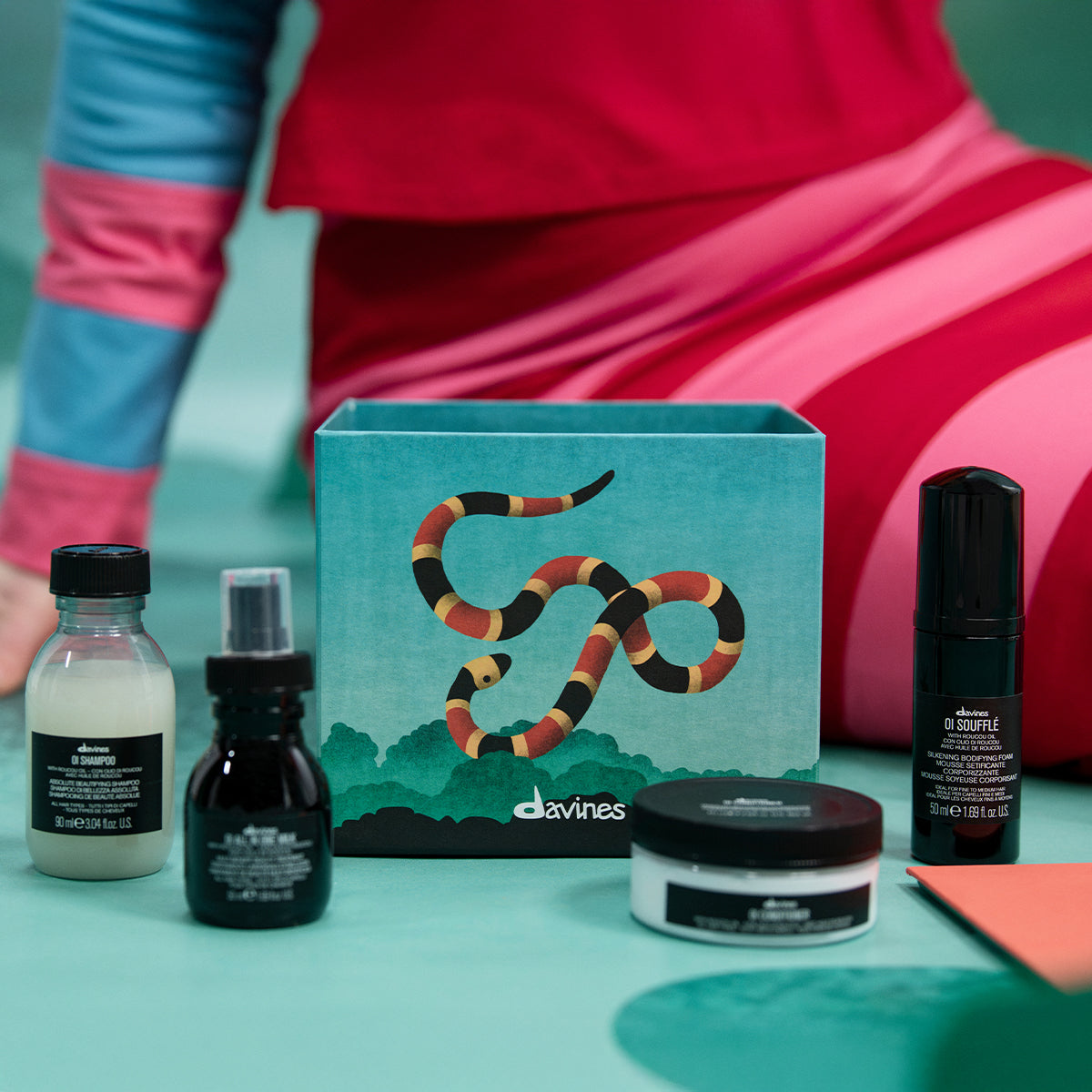 Davines UK OI Discovery Gift Set - The perfect extraordinary beauty set for amazing shine and beauty to the hair.