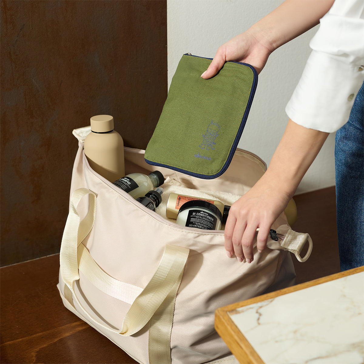 Davines UK Neat by Nature Organizer - Durable small devices and documents organizer for your travels